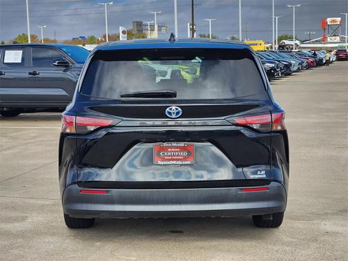 2021 Toyota Sienna LE