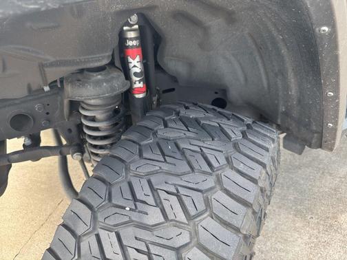 Black Clearcoat 2021 Jeep Gladiator Rubicon