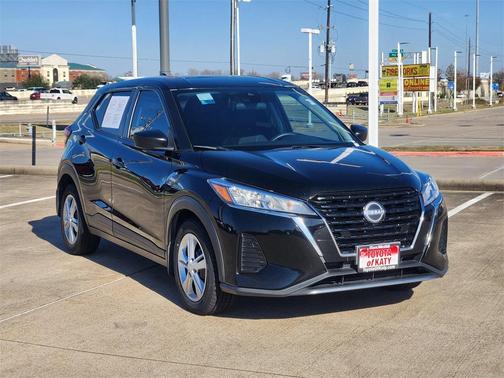 2022 Nissan Kicks S
