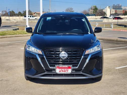 2022 Nissan Kicks S