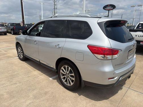Brilliant Silver 2013 Nissan Pathfinder SL