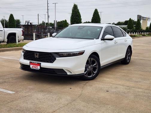 Platinum White Pearl 2023 Honda Accord EX
