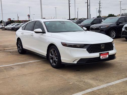 Platinum White Pearl 2023 Honda Accord EX