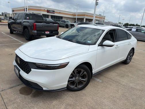 Platinum White Pearl 2023 Honda Accord EX
