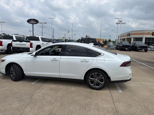 Platinum White Pearl 2023 Honda Accord EX