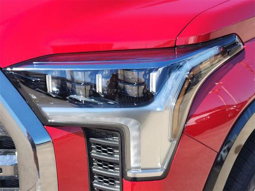 2026 Toyota Tundra Hybrid Platinum