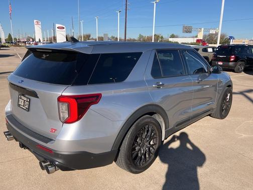 2021 Ford Explorer ST