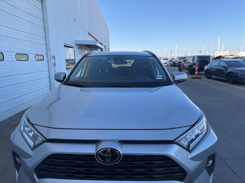 Silver Sky 2021 Toyota RAV4 XLE