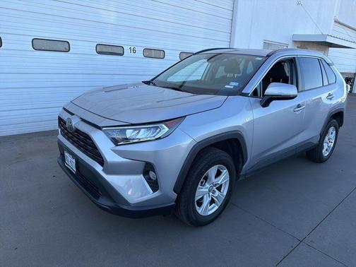 Silver Sky 2021 Toyota RAV4 XLE