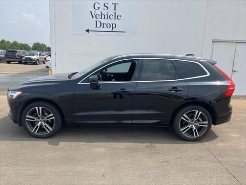 2019 Volvo XC60 T5 Momentum