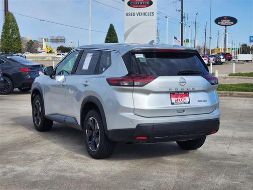 2024 Nissan Rogue SV