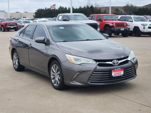 2016 Toyota Camry XLE