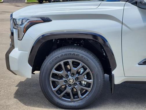 2025 Toyota Tundra Platinum