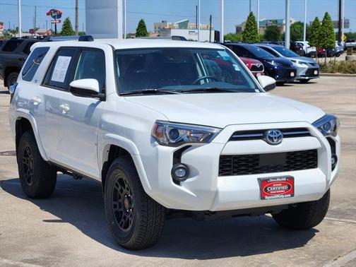 2024 Toyota 4Runner SR5
