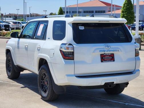 2024 Toyota 4Runner SR5