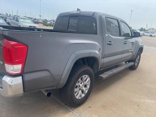 2017 Toyota Tacoma SR5