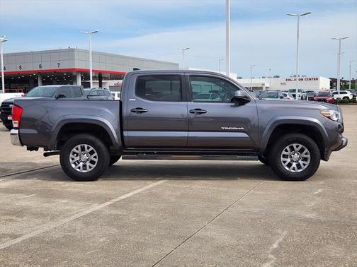 2017 Toyota Tacoma SR5