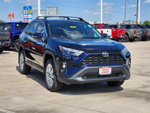 2025 Toyota RAV4 XLE Premium