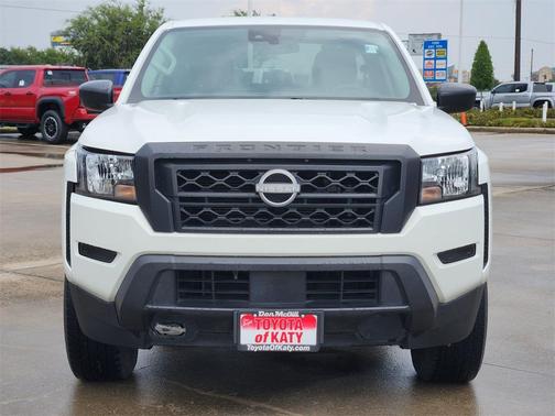 2023 Nissan Frontier S