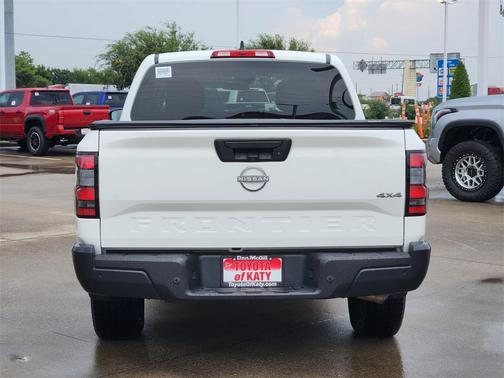 2023 Nissan Frontier S