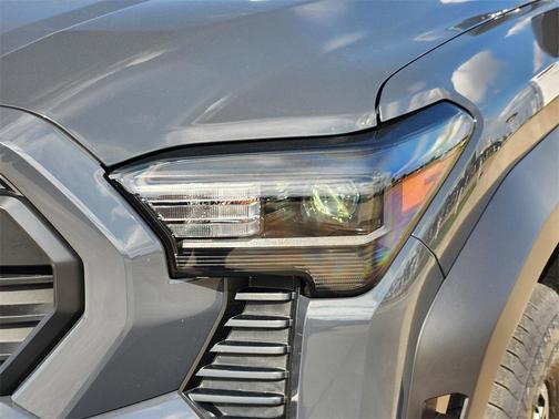 2026 Toyota Tacoma Hybrid TRD Off Road