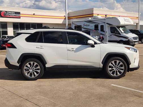 2021 Toyota RAV4 XLE Premium
