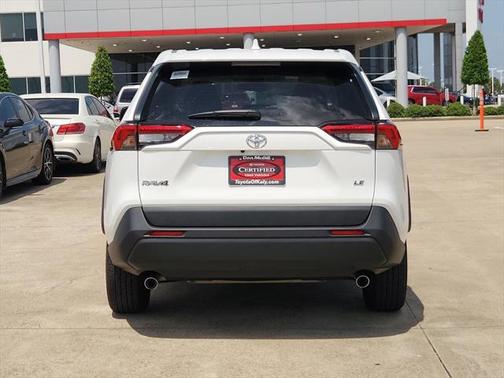 2022 Toyota RAV4 LE