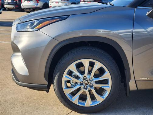 Heavy Metal 2026 Toyota Highlander Hybrid Limited