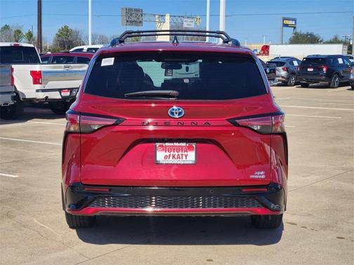2021 Toyota Sienna XSE 7 Passenger