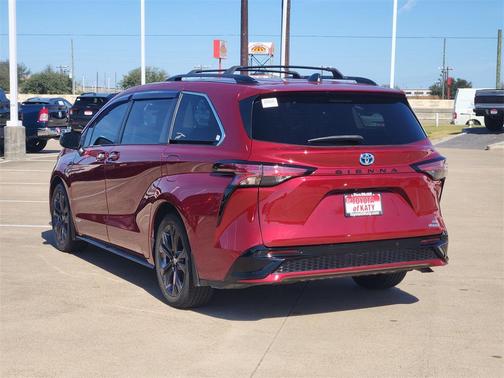 2021 Toyota Sienna XSE 7 Passenger