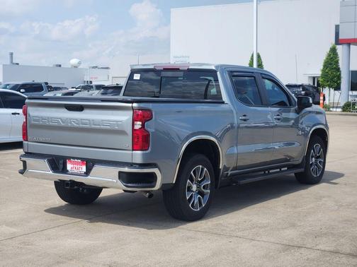 Sterling Gray Metallic 2023 Chevrolet Silverado 1500 LT