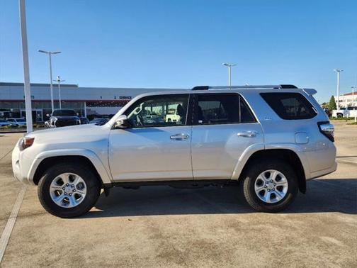 2024 Toyota 4Runner SR5