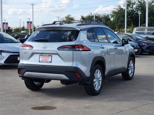 2026 Toyota Corolla Cross LE