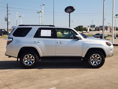 2024 Toyota 4Runner TRD Off Road
