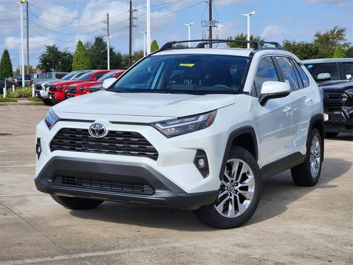 2025 Toyota RAV4 XLE Premium