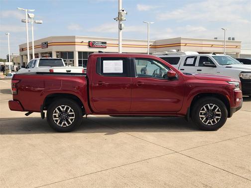 2024 Nissan Frontier SL