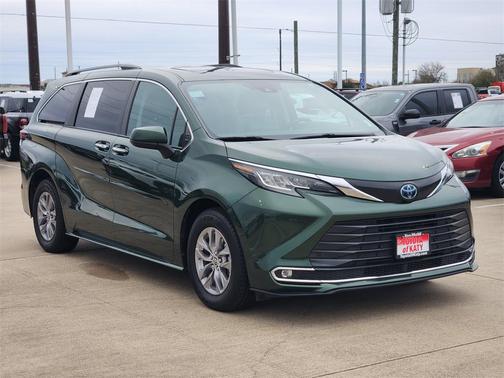 2022 Toyota Sienna XLE