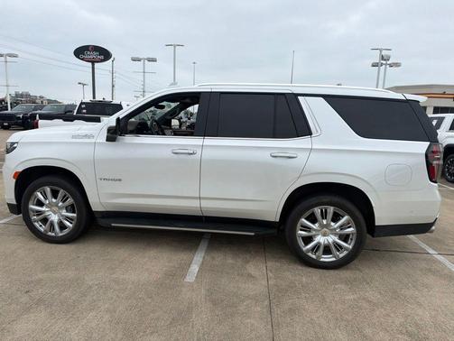 Iridescent Pearl Tricoat 2023 Chevrolet Tahoe 2WD High Country