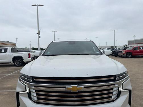 Iridescent Pearl Tricoat 2023 Chevrolet Tahoe 2WD High Country