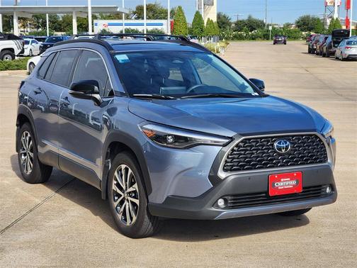 2025 Toyota Corolla Cross XLE