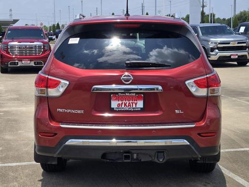 Cayenne Red Metallic 2016 Nissan Pathfinder SL