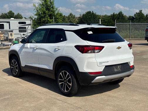 Summit White 2025 Chevrolet Trailblazer LT