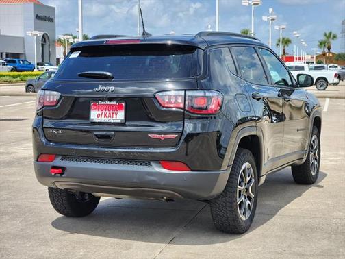 2024 Jeep Compass Trailhawk