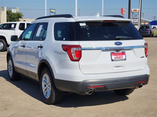 2017 Ford Explorer Base