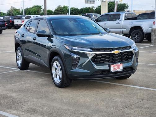 2025 Chevrolet Trax LS