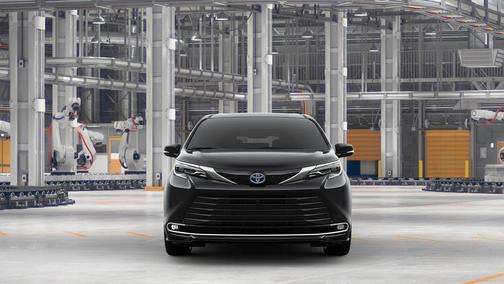 2025 Toyota Sienna Platinum 7 Passenger