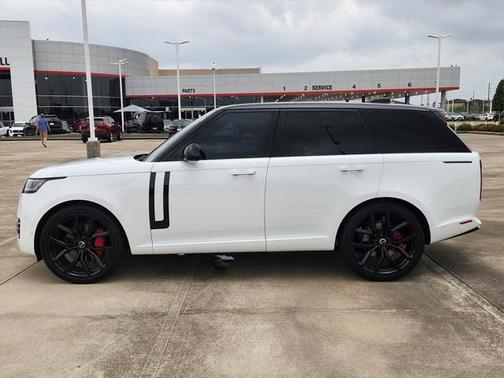 2024 Land Rover Range Rover P530 SE