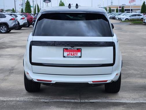 2024 Land Rover Range Rover P530 SE