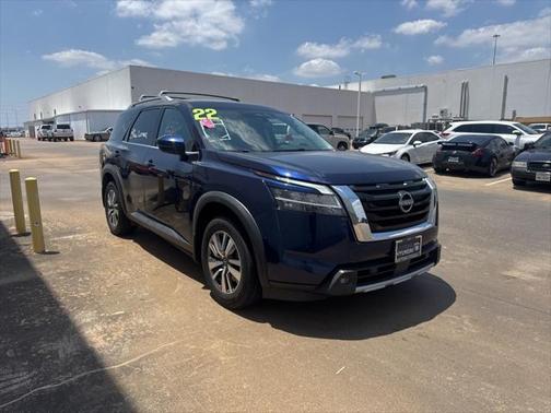 2022 Nissan Pathfinder SL 2WD
