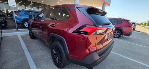 Ruby Flare Pearl 2022 Toyota RAV4 LE